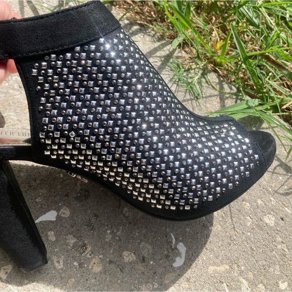 🔥 Jennifer Lopez Heels SZ 7 Black & Silver 🔥 - Picture 5 of 7